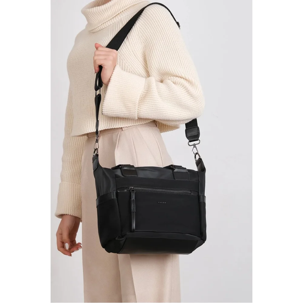 Mega Bag Γυναικεία Τσάντα ώμου μονής θήκης Μαύρο MEGA818-BLK Mega Bag Γυναικεία Τσάντα ώμου μονής θήκης Μαύρο MEGA818-BLK