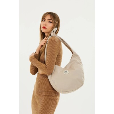 Shaka Γυναικεία Τσάντα ώμου με κόμπο στο χερούλι Κρεμ Shaka Γυναικεία Τσάντα ώμου με κόμπο στο χερούλι Κρεμ